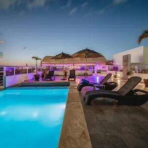 https://soho-playa.quintano-roohotels.com